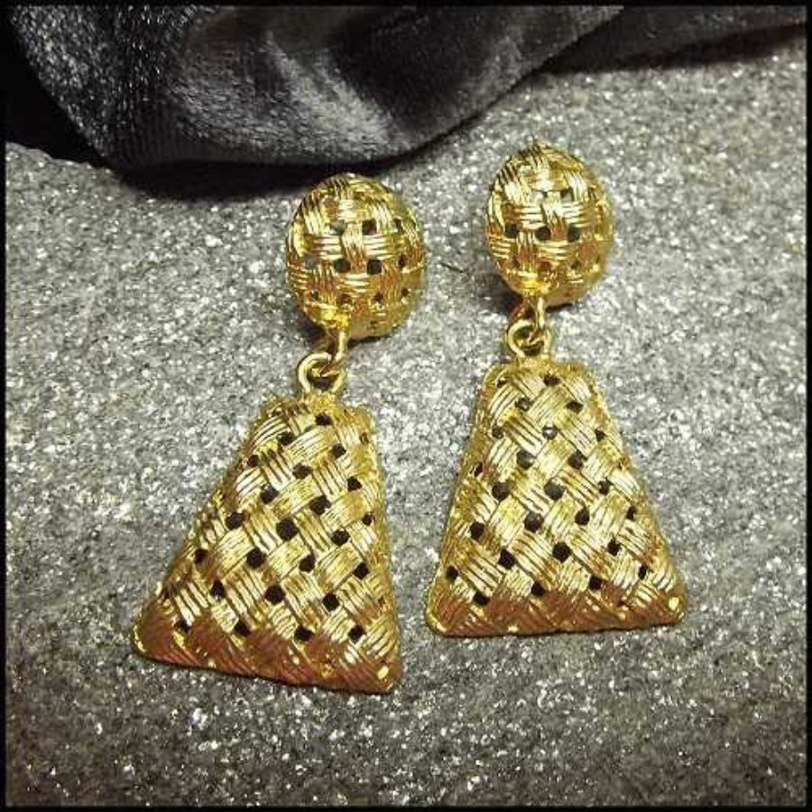 Monet Earrings on Monet Gold Earrings Basket Weave Pierced Dangles Vintage Jewelry